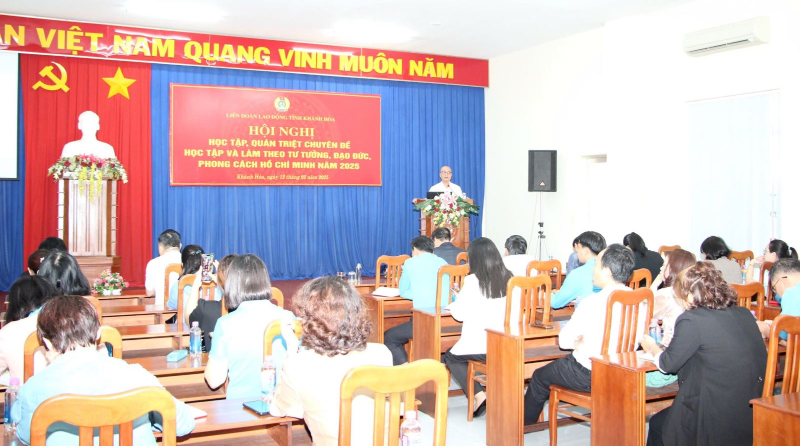 Quang cảnh tại hội nghị